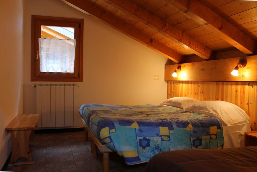 Chalet Presanella Temù Szoba fotó